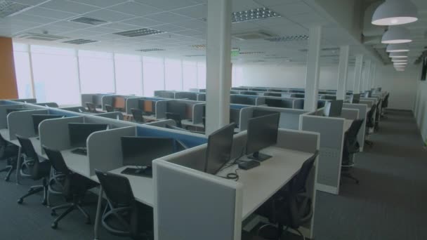 Dolly Shot Empty Neat Fresh Call Center Office Daytime — Stock Video