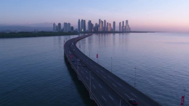 Vista Aérea Cidade Panamá Com Carro Dirigindo Por Uma Estrada — Vídeo de Stock