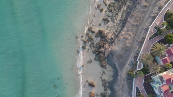 Een Top Shot Van Een Oceaan Bij Fuerteventura Canarische Eilanden — Stockvideo