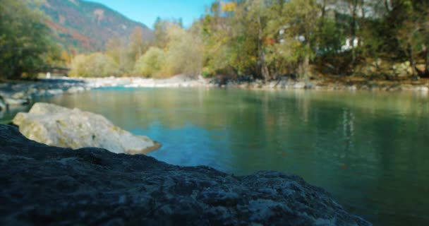 Vista Cima Una Grande Roccia Seduta Dolci Ombre Lungo Rilassante — Video Stock