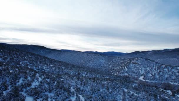 Drone Vliegt Sneeuw Bedekte Woestijn Noord New Mexico — Stockvideo