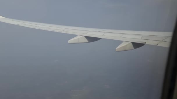 Avión Volando Través Niebla — Vídeos de Stock