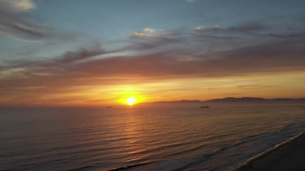 Scenic Sunset Beach Com Céu Dramático Tiro Drone Aéreo — Vídeo de Stock