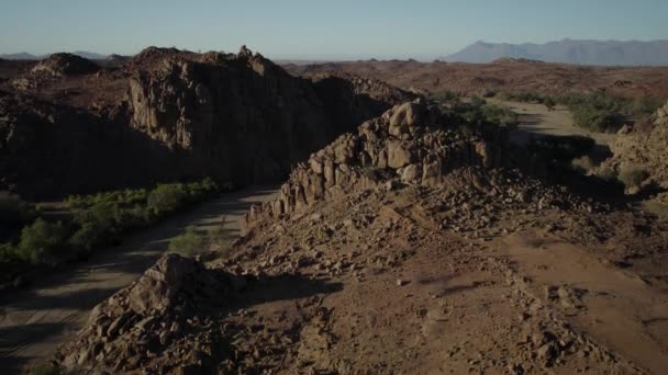 Dry River Bed Rock Formations Arid Wilderness Namibia Aerial Riser — Stock Video