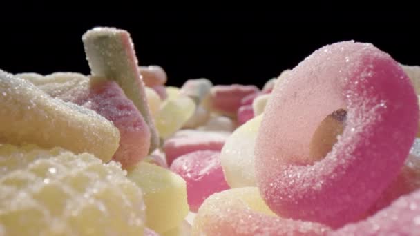 Macro Tracking Shot Canyon Sugar Coated Fizzy Sweets — Stock Video