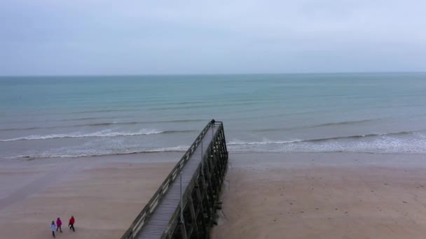 Drone Shot Pier Luc Sur Mer Normandy — Vídeo de stock