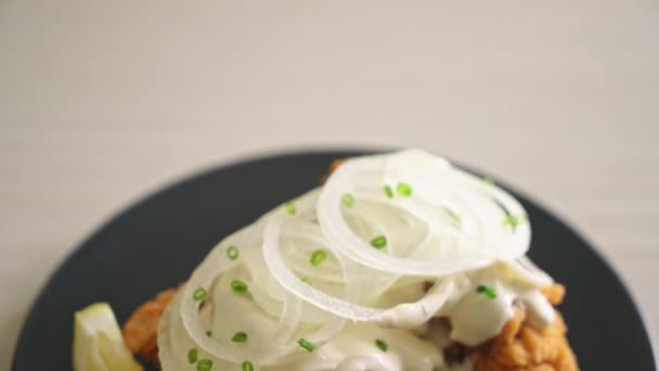 Snow Onion Chicken Fried Chicken Creamy Onions Sauce Lemon Korean — стокове відео