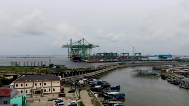 Ascension Aérienne Conteneurs Industriels Tanjung Priok Indonésie — Video