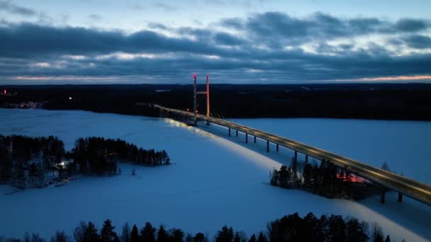 Pemandangan Udara Sekitar Jembatan Tahtiniemi Senja Musim Dingin Heinola Finlandia — Stok Video