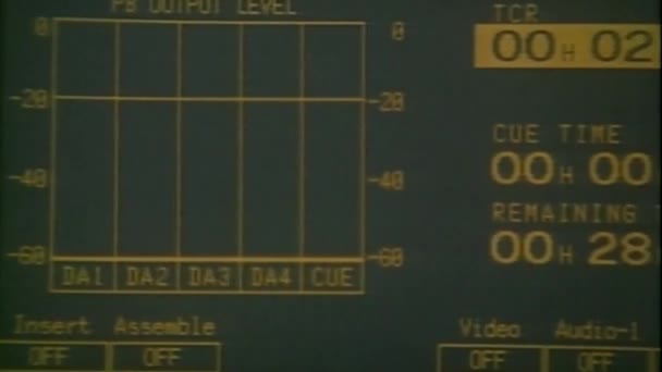 Old Dvr Digital Deck Display Buttons的Pan — 图库视频影像