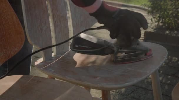 Detail Shot Handyman Using Polishing Machine Polish Wood Refurbish Old — Stock Video