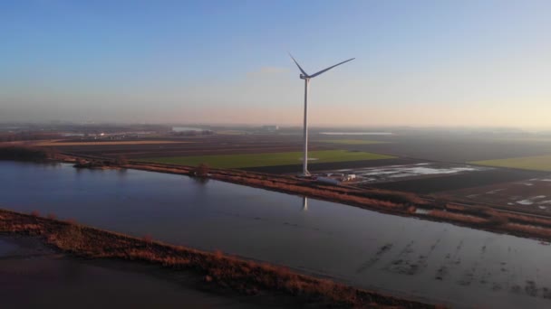 Vista Aérea Dolly Una Nueva Turbina Eólica Gigante Junto Oude — Vídeo de stock