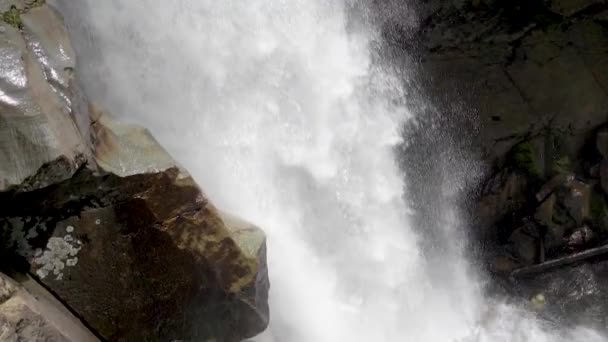 Salpicando Agua Las Cataratas Nooksack Del Paisaje Rocoso Montaña Del — Vídeo de stock