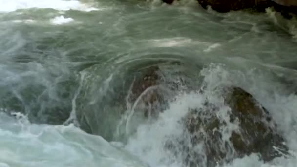 Strong Water Current Nooksack Falls Flowing Rocks Close Shot — Stock Video