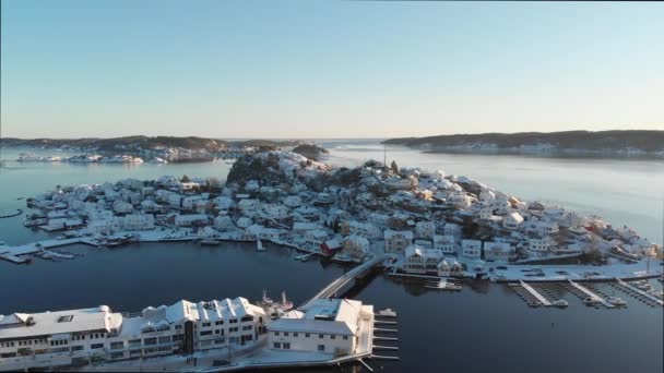 Vista Panorámica Ciudad Kragero Durante Invierno Noruega Disparo Aéreo Drones — Vídeos de Stock