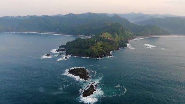 Vista Panorámica Aérea Costa Exótica Cerca Playa Menganti Kebumen Indonesia — Vídeo de stock