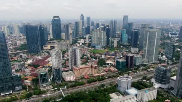 印度尼西亚雅加达Sudirman Central Business District或Scbd的摩天大楼 空中前方 — 图库视频影像
