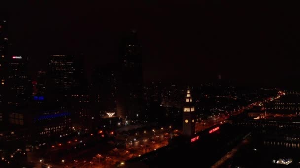 Gece San Francisco Siluetinin Geniş Geri Çekiş Görüntüsü — Stok video