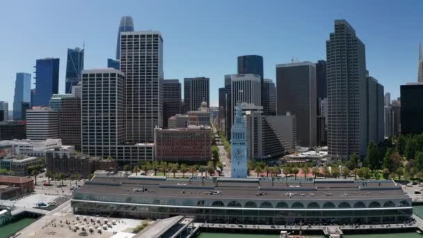 Luftaufnahmen Fliegen Uhrturm Von San Francisco Vorbei Und Die Market — Stockvideo