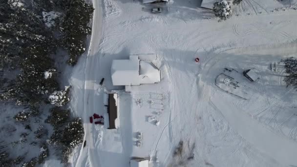Vista Aerea Dall Alto Verso Basso Del Tornik Ski Center — Video Stock