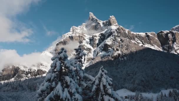Soğuk Bir Kış Boyunca Karla Kaplı Cirque Fer Cheval Havadan — Stok video