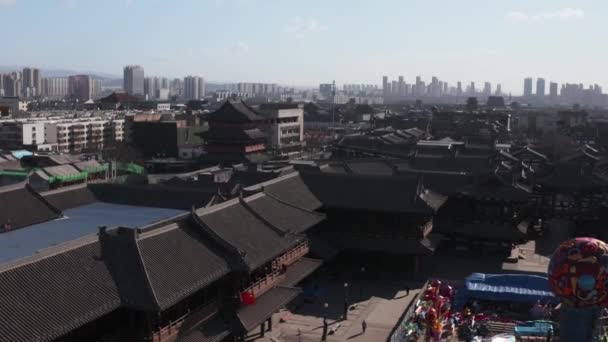 Geniş Çin Şehrinin Merkezinde Antik Çin Evleri — Stok video