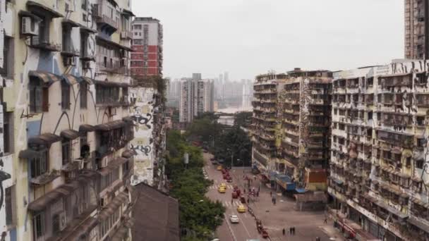 Graffiti Fedett Lakóépületek Művészi Kínai Környéken Chongqing Kína — Stock videók