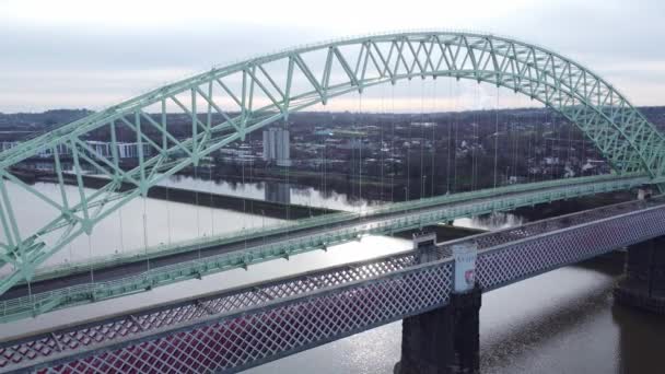 Argint Jubileu Prin Arc Pod Taxa Trecere Vedere Aeriană Râul — Videoclip de stoc