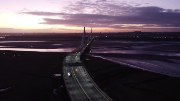 Mersey Gateway Φωτίζεται Γέφυρα Διοδίων Διέλευση Εναέρια Άποψη Κατά Διάρκεια — Αρχείο Βίντεο