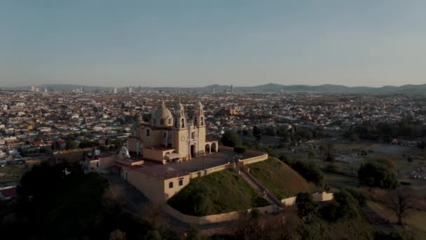 Zonsondergang Uitzicht Grote Piramide Van Cholula Kerk Cholula Mexico — Stockvideo