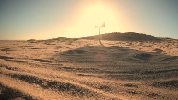 Time Lapse Shot Golden Beach Lifeguard Sign Sunset Dunes Sinal — Vídeo de Stock