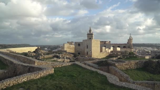 Cittadella Fortress Ruïnes Huizen Gevuld Met Groen Een Zonnige Gouden — Stockvideo