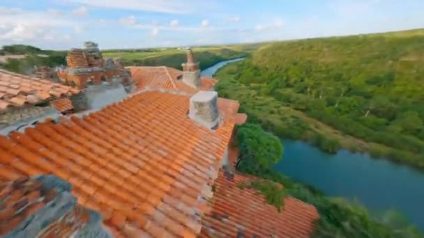 Altos Chavon Drone Volant Autour Des Bâtiments Méditerranéens Dans Centre — Video