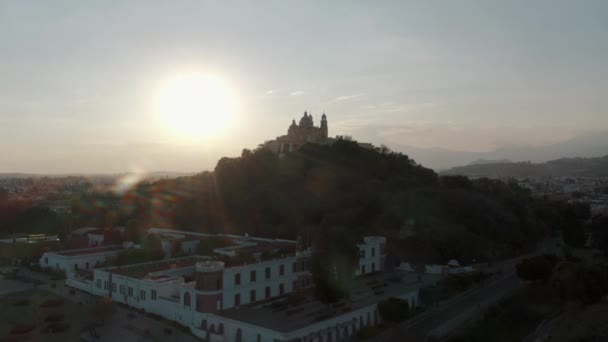 Drone Disparó Contra Luz Del Sol Catedral Volcán México Cholula — Vídeos de Stock