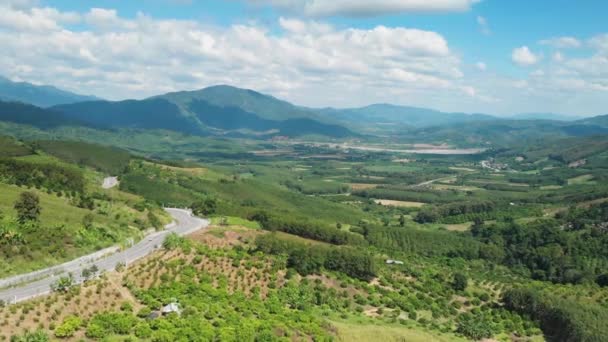 Вінді Роуд Гірському Регіоні Північного Таїланду Прекрасний День Уздовж Річки — стокове відео
