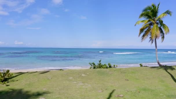 Drone Tiré Basse Altitude Vers Plage Esperalda — Video