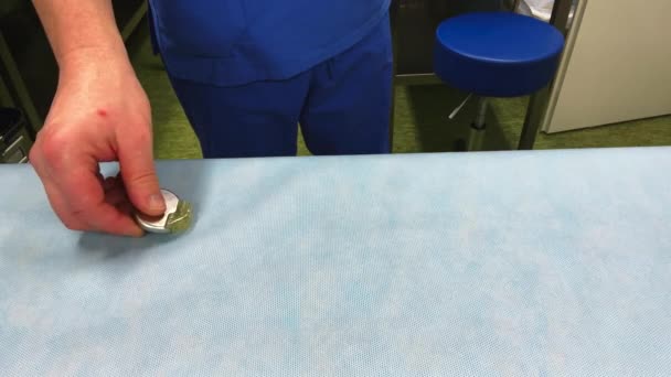 Pacemaker Desfibrilador Implantável São Colocados Lado Lado — Vídeo de Stock