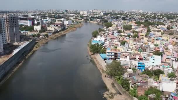 Foto Aérea Del Río Cooum Ciudad Chennai India Río Contaminado — Vídeo de stock
