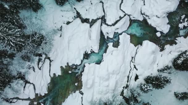 Landschaftlich Reizvolle Flussschlucht Winter Mit Idyllischem Canyoning Wasserfall Und Frischblauem — Stockvideo