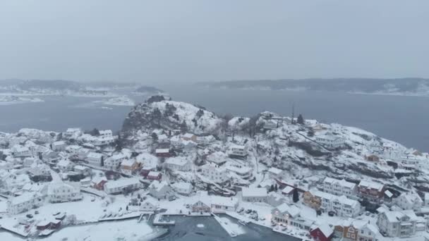 Zimowy Widok Punktu Widokowego Veten Oya Widokiem Centrum Kragera Mglisty — Wideo stockowe