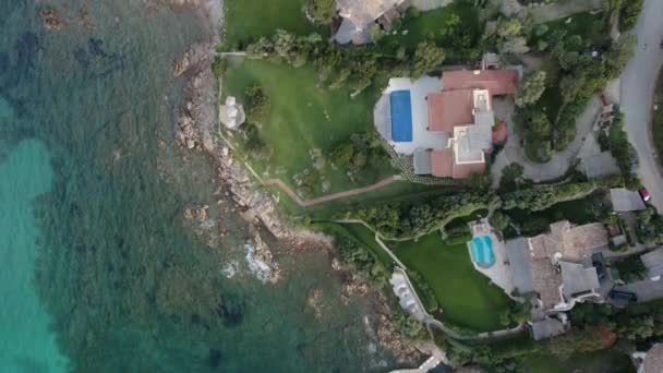 Vista Aérea Las Impresionantes Villas Con Piscinas Situadas Costa Esmeralda — Vídeos de Stock