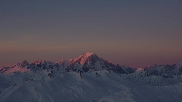 Vista Mont Blanc Pôr Sol Com Luz Solar Roxa Montanha — Vídeo de Stock