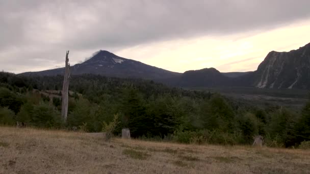 Volcán Villarrica Liberando Cenizas Pucn Chile Abril 2015 — Vídeos de Stock