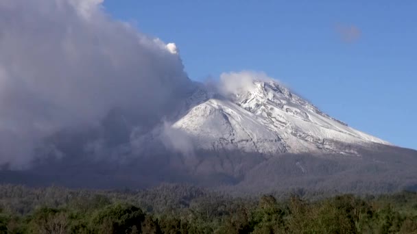 Calbuco Volcano Släppa Aska Efter Utbrott Ensenada Puerto Montt Chile — Stockvideo