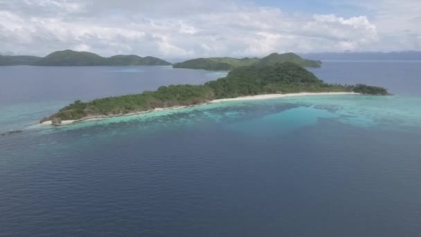 Luftaufnahme Einer Tropeninsel Auf Den Philippinen — Stockvideo