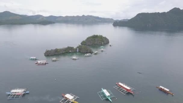 Човни Острів Роккі Палавані — стокове відео