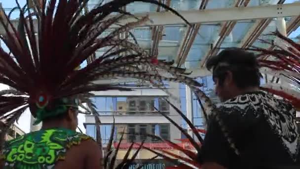 Portland Oregon Července 2015 Náměstí Pioneer Square Scházejí Američtí Indiáni — Stock video