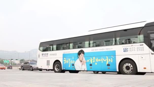 Vídeo Coches Conduciendo Por Entrada Del Palacio Gyeongbokgung Seúl Corea — Vídeos de Stock