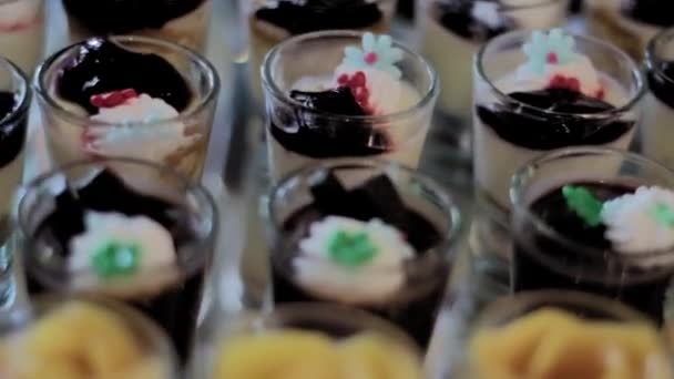 Macro Shot Frutas Doces Uma Mesa Buffet Itens Comutação Com — Vídeo de Stock