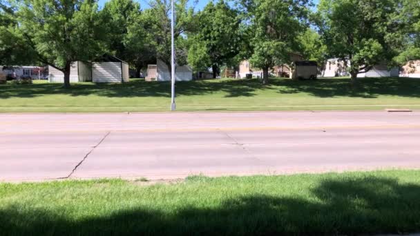 Trafic Léger Dans Une Rue — Video